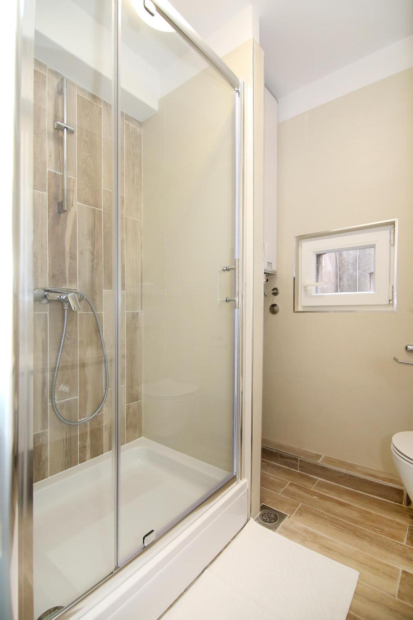 Maxim Deluxe With Balcony & Private Bathrooms - Downtown Spalato, Quiet Neighborhood * Split